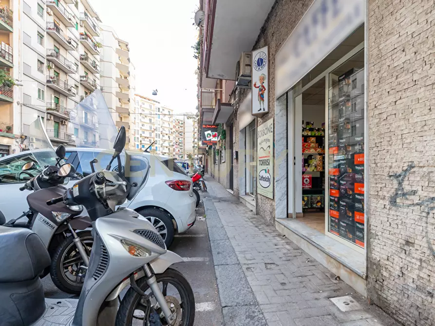 Immagine 6 di Locale commerciale in vendita  in Via Principe Nicola 27C, 29 a Catania