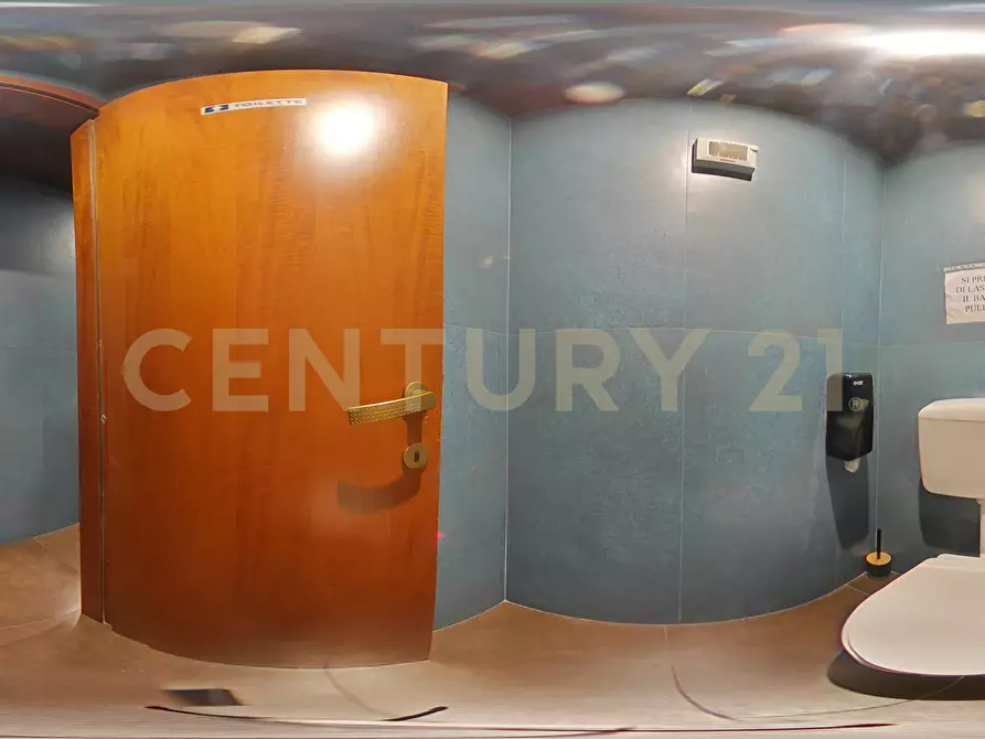 Immagine 44 di Bar / Ristorante in vendita  in Via Vincenzo Giuffrida a Catania