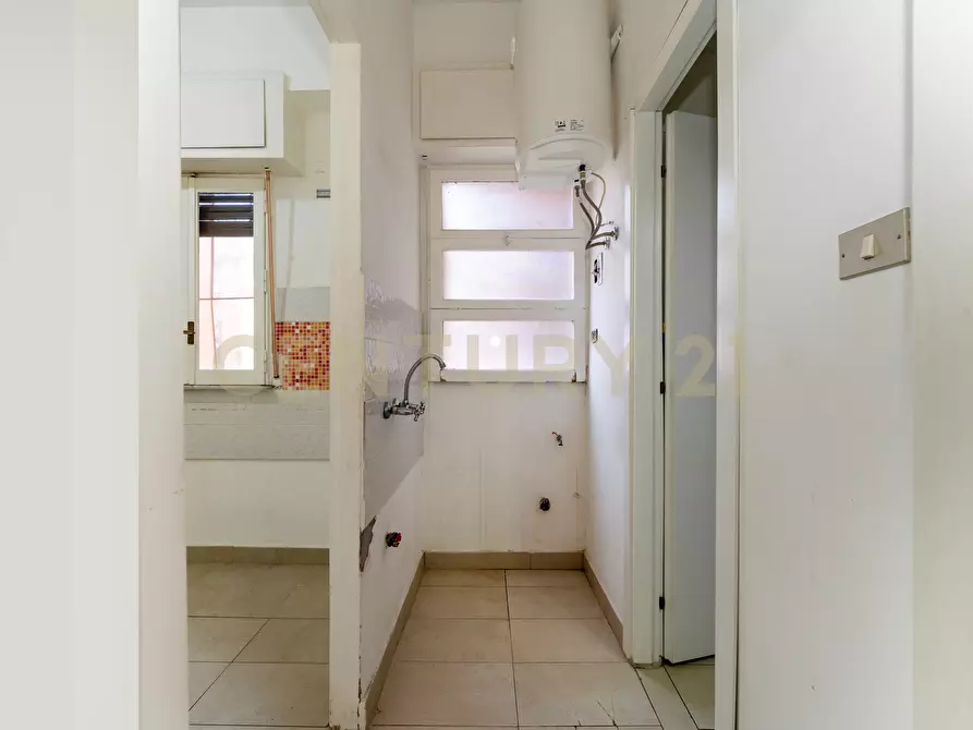 Immagine 17 di Pentalocale in vendita  in Via Antonino di Sangiuliano 54 a Catania