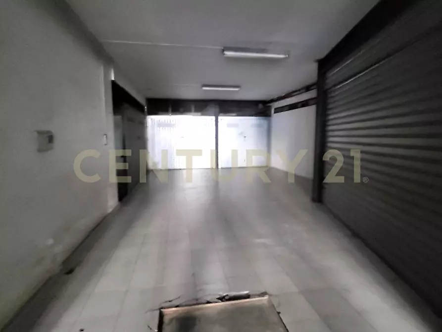 Immagine 3 di Garage in vendita  in Via Genova 35 a Aci Castello