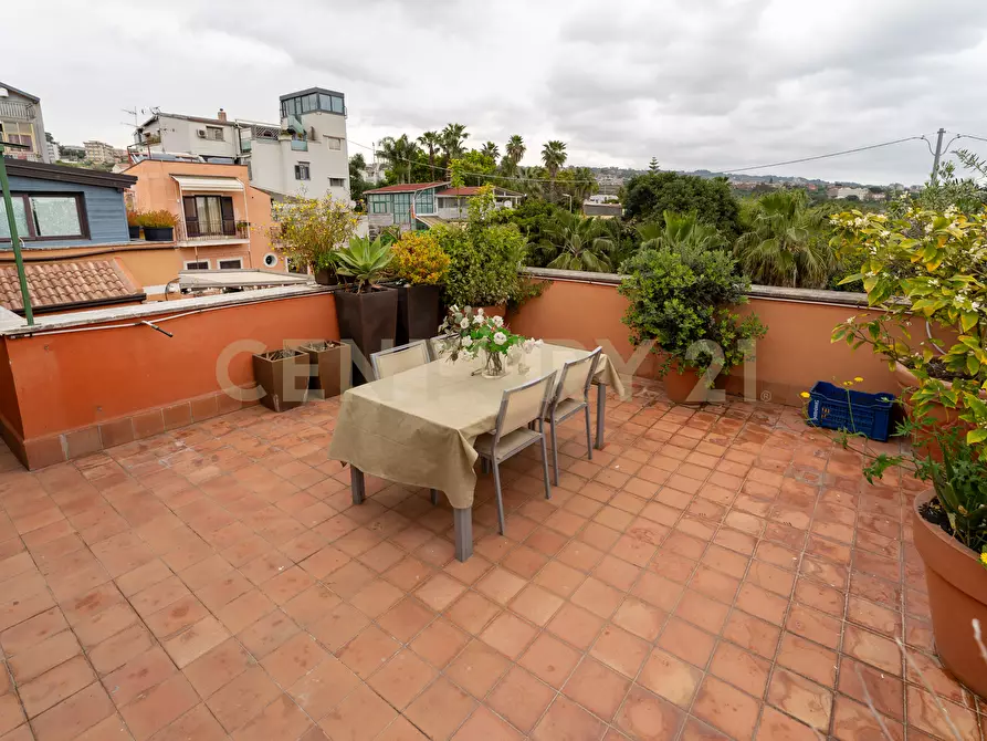 Immagine 63 di Attico in vendita  in Via Maria Gianni 85 a Catania