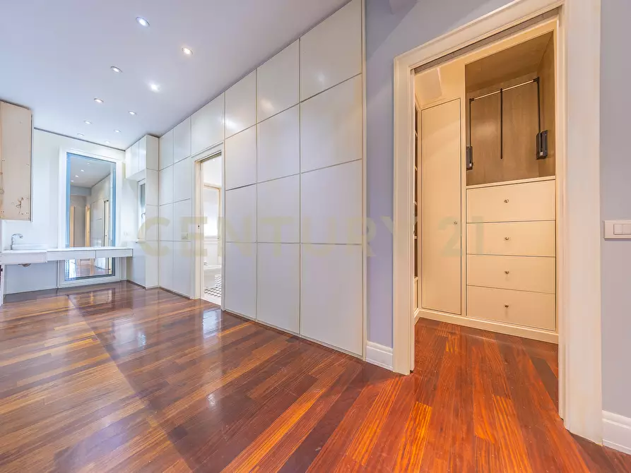 Immagine 9 di Appartamento in vendita  in Via Bevagna 68 a Roma