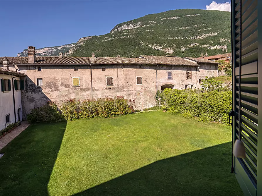 Immagine 138 di Villa in vendita  in Via Adige 25 a Brentino Belluno