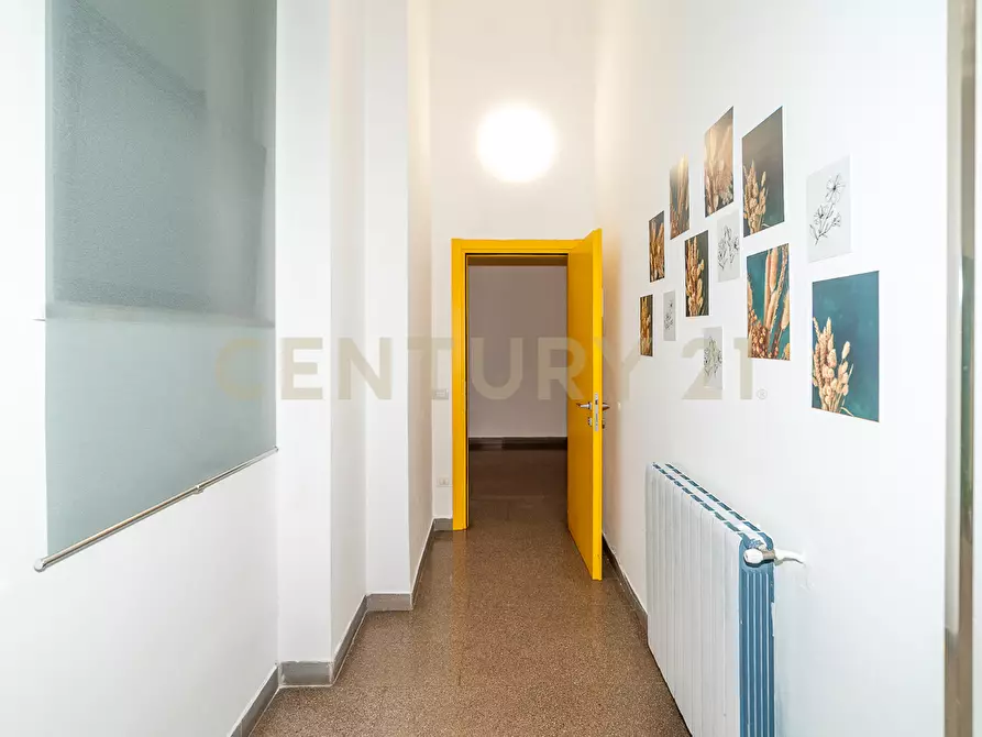 Immagine 3 di Locale commerciale in vendita  in Viale Polibio a Siracusa