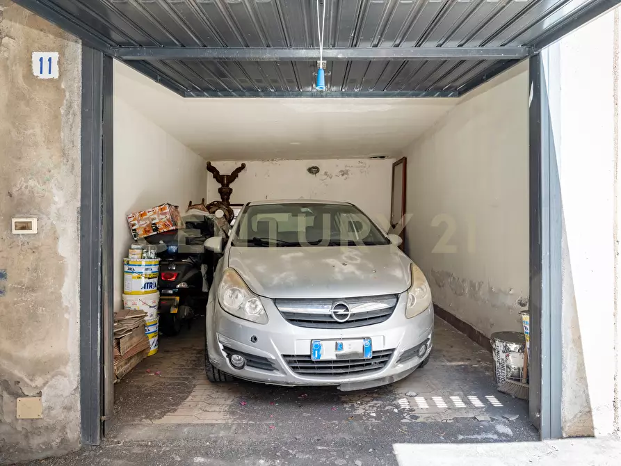 Immagine 44 di Pentalocale in vendita  in Via Cristoforo Colombo 1 a San Gregorio Di Catania