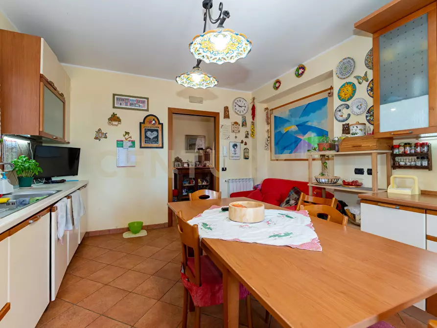 Immagine 15 di Villa in vendita  in Via Alcaloro Petrone 47 a Viagrande