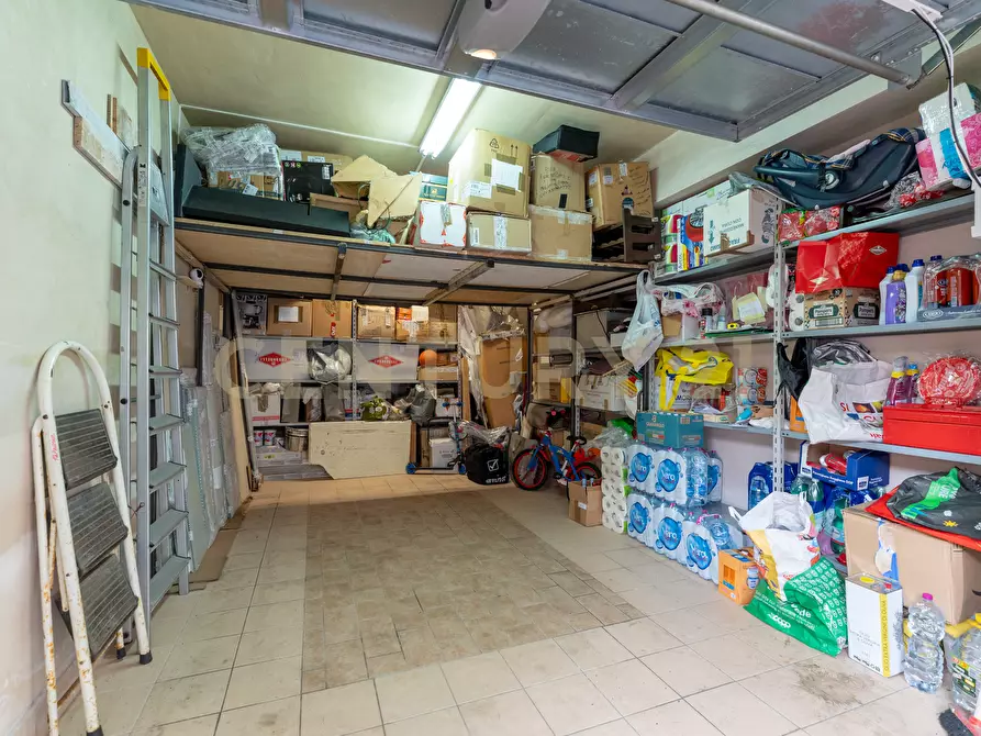 Immagine 43 di Quadrilocale in vendita  in Via Ludovico Ariosto 27 a Acireale