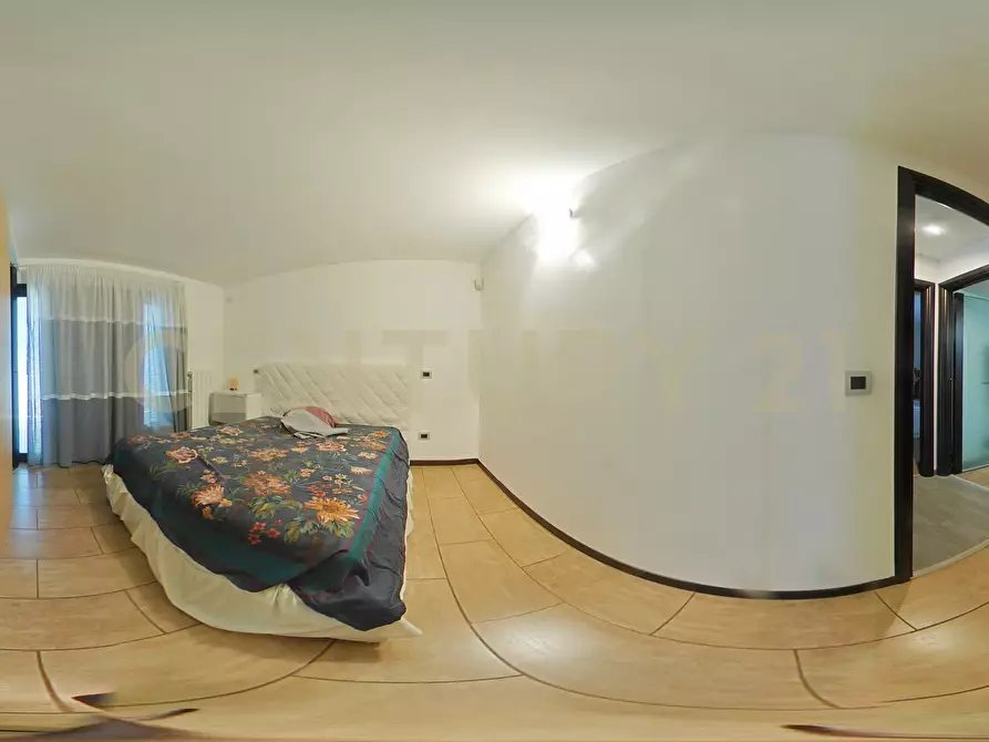 Immagine 78 di Villetta a schiera in vendita  in Via Maria Gianni 81 a Catania