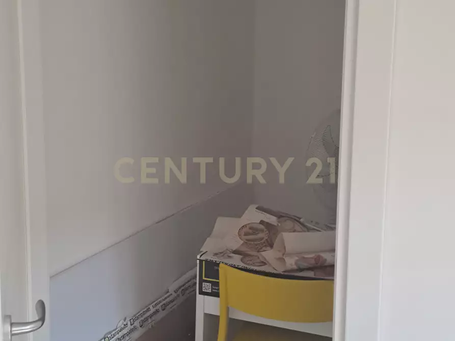 Immagine 5 di Locale commerciale in vendita  in Via Mura di Ponente 69 a Orbetello