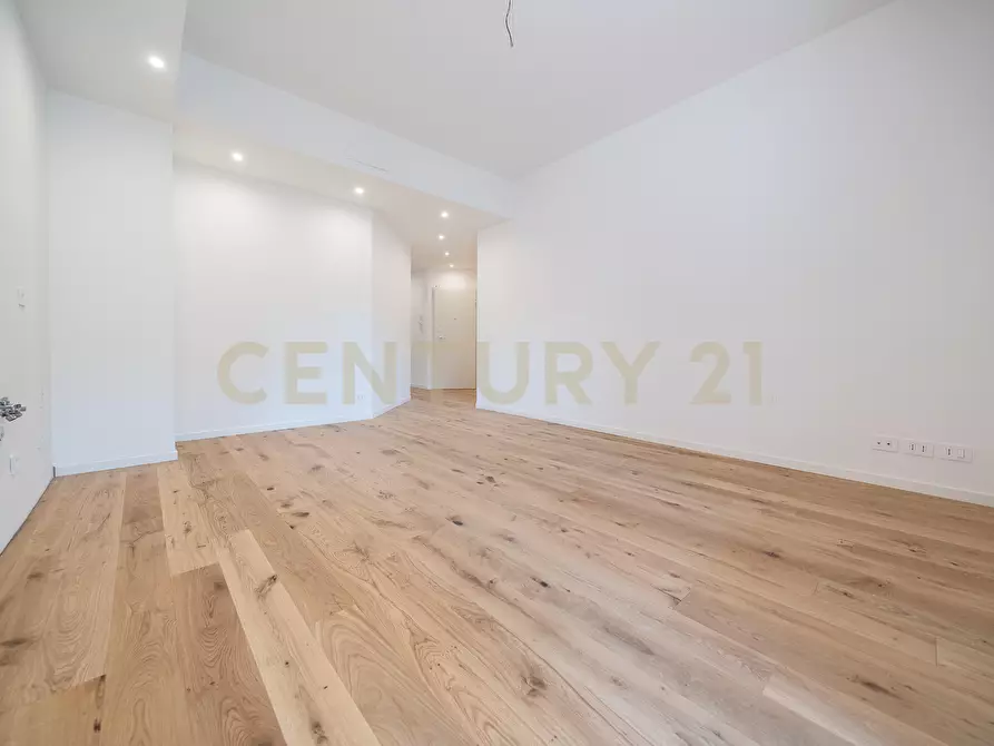 Immagine 74 di Trilocale in vendita  in Via Carlo Dossi 80 a Roma