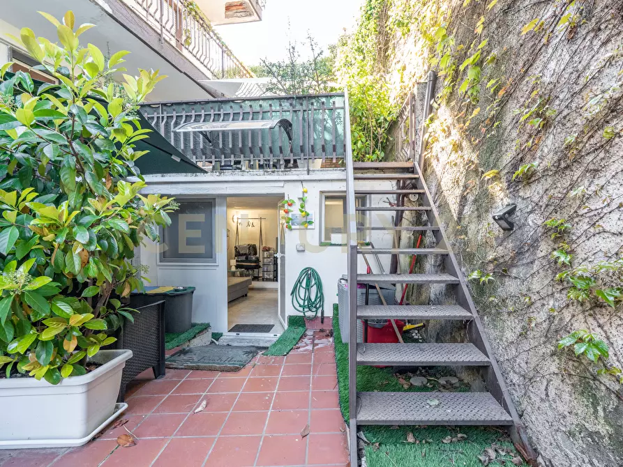 Immagine 16 di Trilocale in vendita  in Via Livorno 87 a Aci Castello