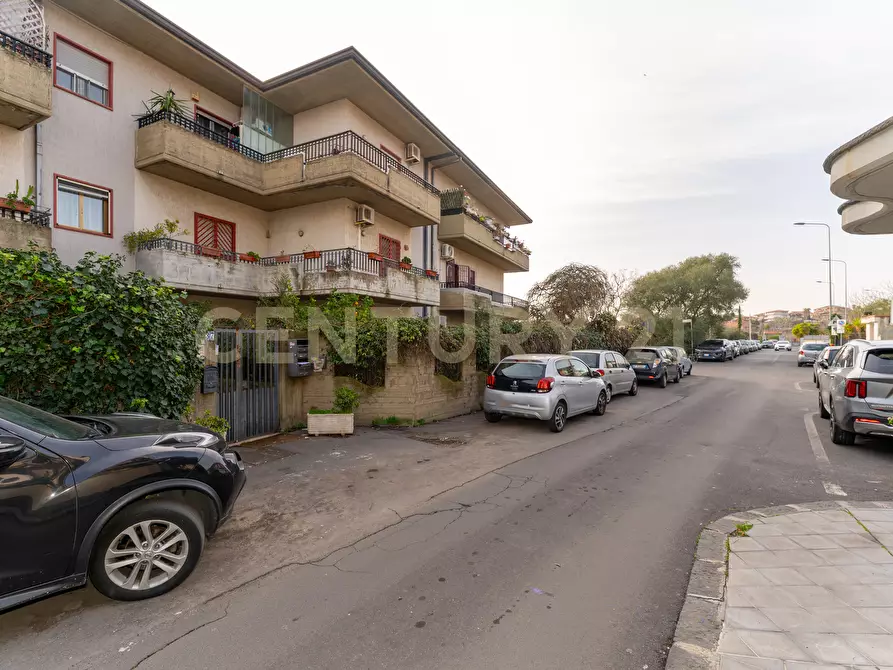 Immagine 3 di Trilocale in vendita  in VIA IDRIA 37 a Tremestieri Etneo