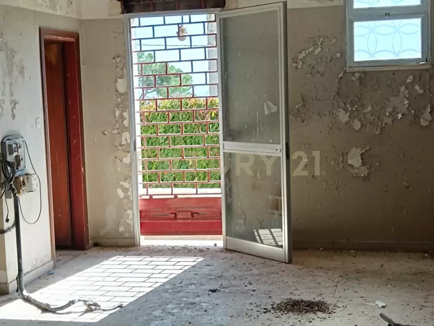 Immagine 36 di Locale commerciale in vendita  in Viale dei Lidi 433/E a Siracusa