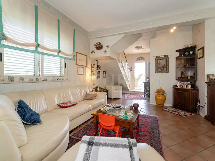 Immagine 19 di Casa semindipendente in vendita  in Via G. Leopardi 1 a Sant'agata Li Battiati