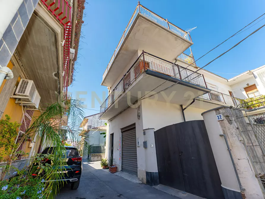 Immagine 1 di Casa indipendente in vendita  in Via Calanna 36 a Valverde