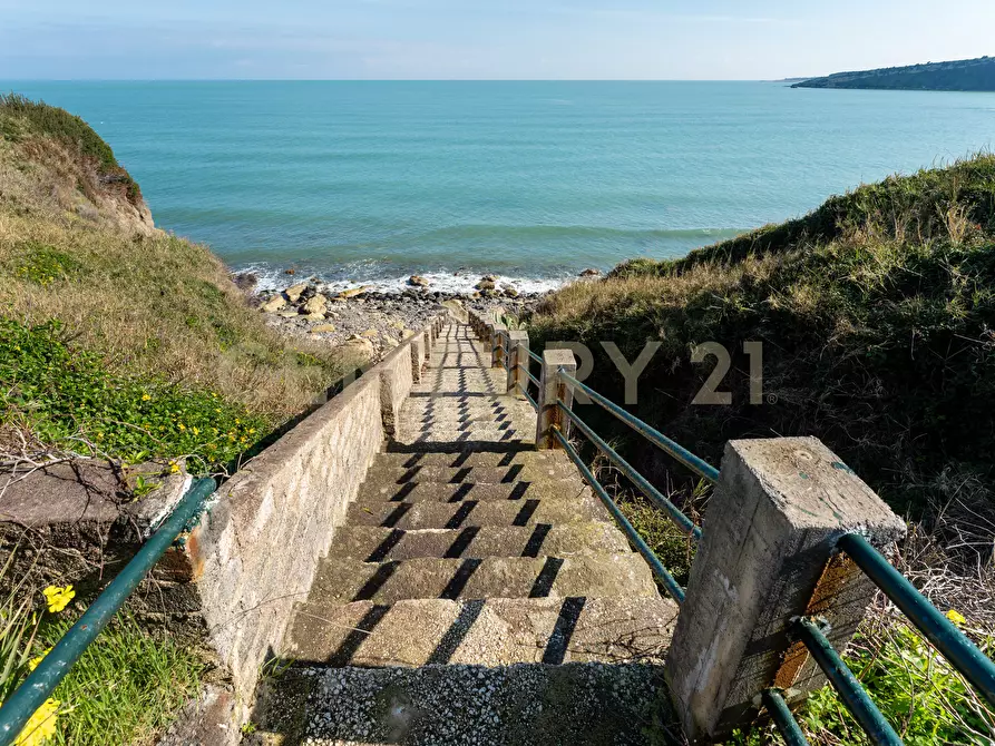 Immagine 31 di Casa bifamiliare in vendita  in Viale Ionio baia del gambero a Augusta