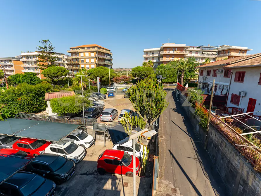 Immagine 71 di Palazzo in vendita  in Via Sebastiano Catania 284 a Catania