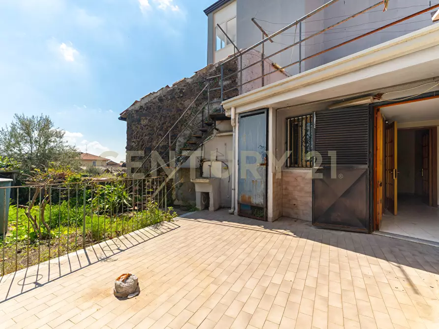 Immagine 31 di Casa indipendente in vendita  in Via Roma 119 a Mascalucia