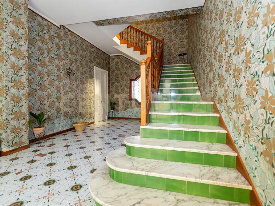 Immagine 12 di Pentalocale in vendita  in Via Vittorio Emanuele 181 a Viagrande