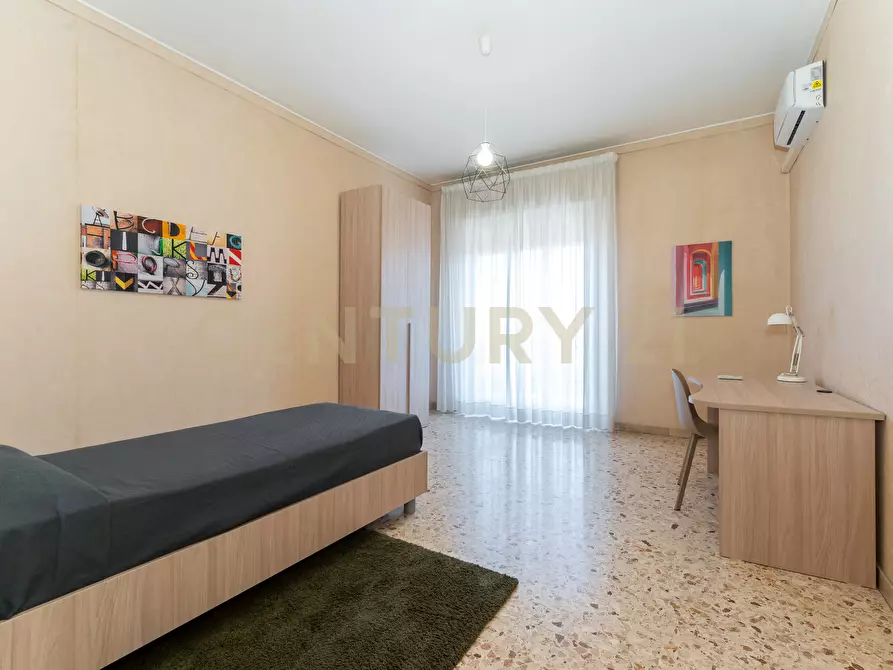 Immagine 1 di Stanza singola in affitto  in Via Matteo Renato Imbriani 181 a Catania