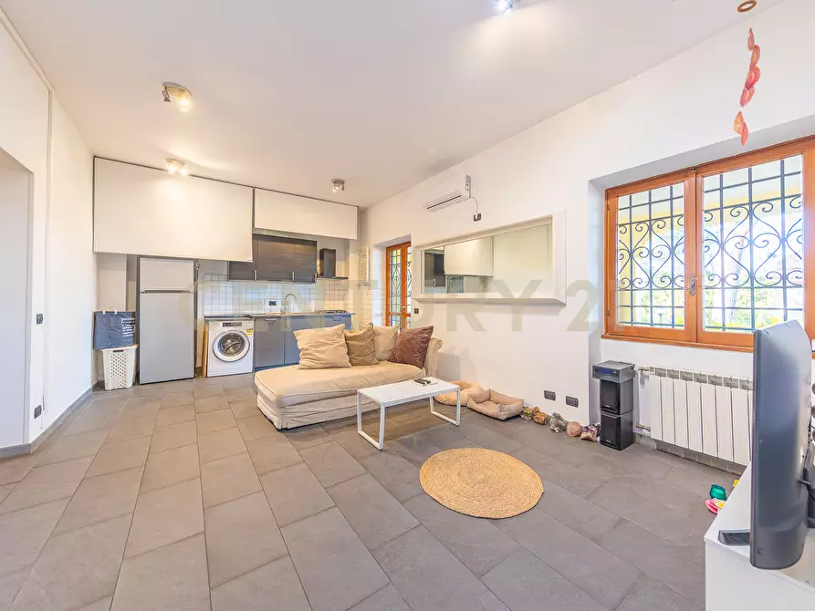 Immagine 18 di Casa bifamiliare in vendita  in Via Paolo Monelli 11 a Roma