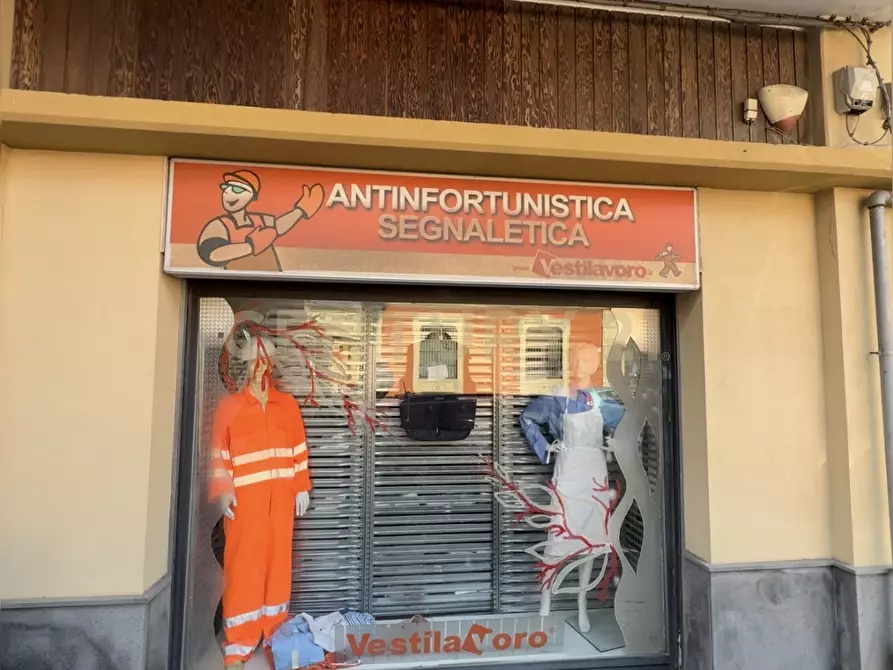 Immagine 4 di Attività commerciale in vendita  in Via Francesco Crispi 129 a Catania