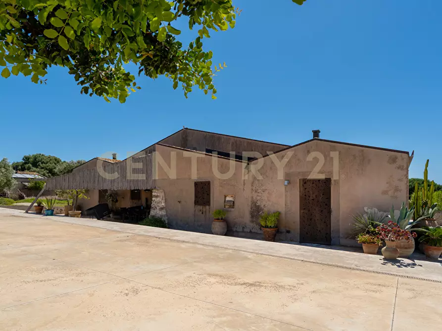 Immagine 35 di Villa in vendita  in Contrada Pagliarello snc a Portopalo Di Capo Passero