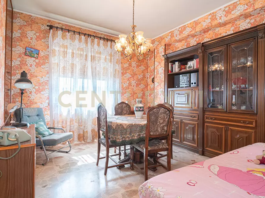 Immagine 7 di Pentalocale in vendita  in Via Roma 135 a Enna