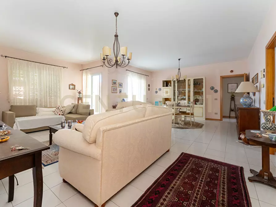 Immagine 6 di Pentalocale in vendita  in Via Nino Martoglio 13 a Valverde