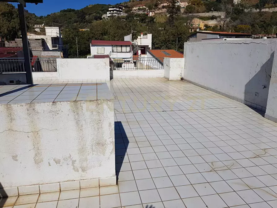 Immagine 27 di Attico in vendita  in Via Consolare Valeria snc a Sant'alessio Siculo