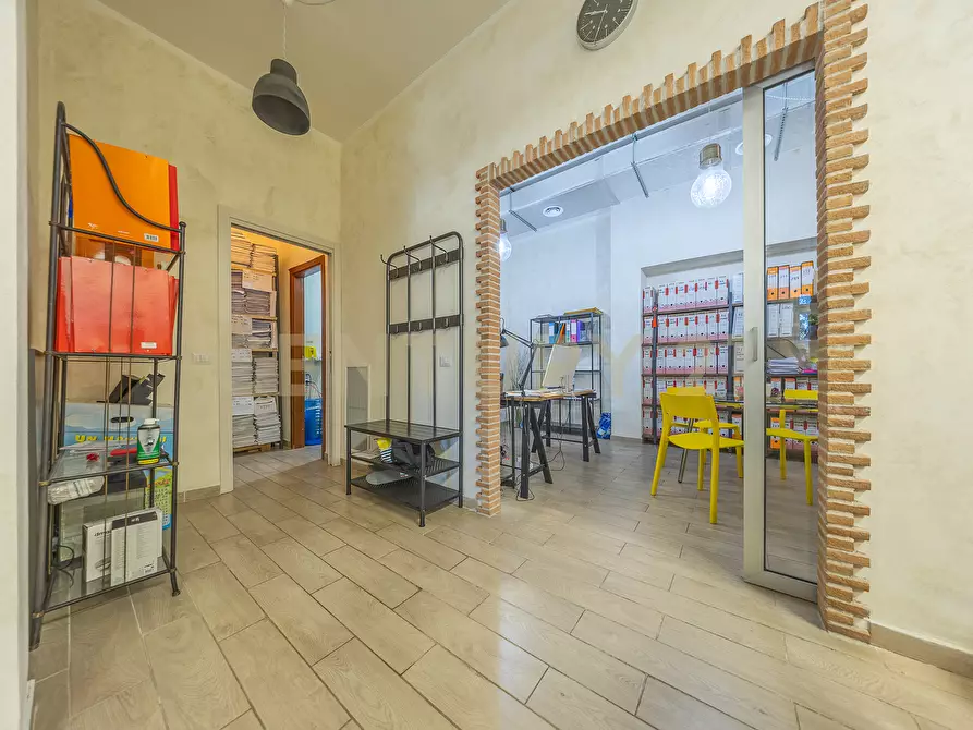 Immagine 20 di Locale commerciale in vendita  in VIA AUGUSTA GENINA 16 a Roma