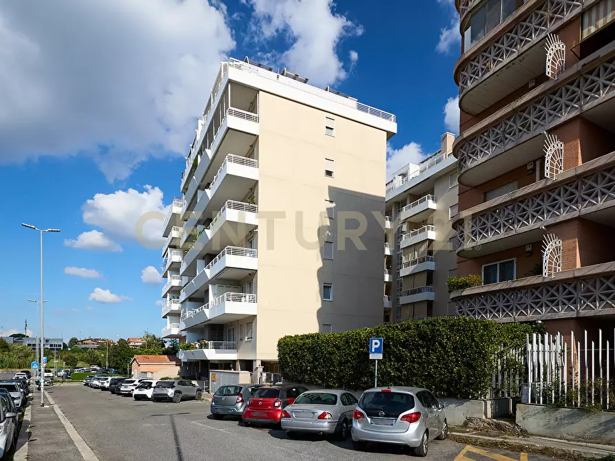 Immagine 24 di Attico in vendita  in Via Guglielmo Petroni 38 a Roma