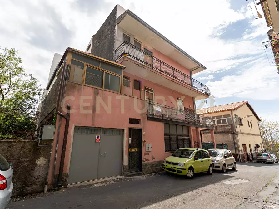 Immagine 4 di Pentalocale in vendita  in Via Sottotenente Cantone 30 a Mascalucia