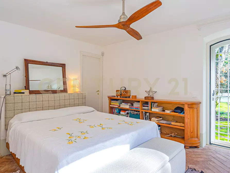 Immagine 17 di Villa in vendita  in Via Cassia 1951 a Roma