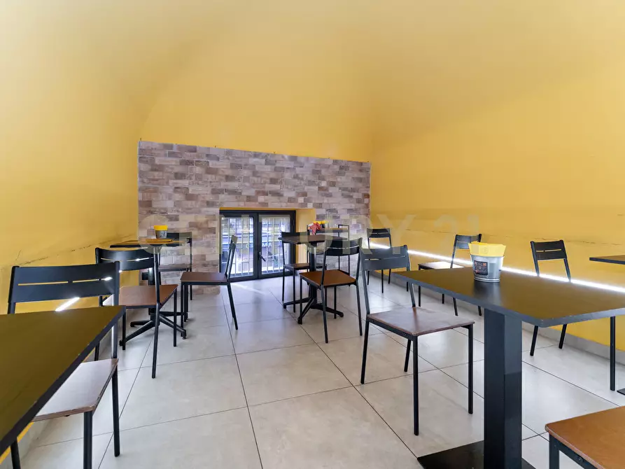 Immagine 31 di Bar / Ristorante in vendita  in Via Gemmellaro 47/A a Catania