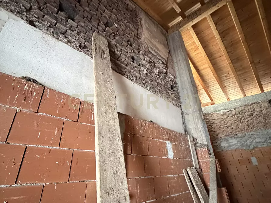 Immagine 28 di Rustico / casale in vendita  in Via Carlo Forlanini 49 a Catania