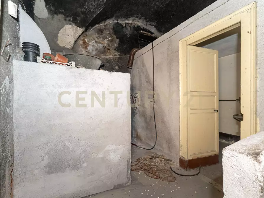 Immagine 61 di Casa indipendente in vendita  in Via Armando Diaz 83 a Zafferana Etnea