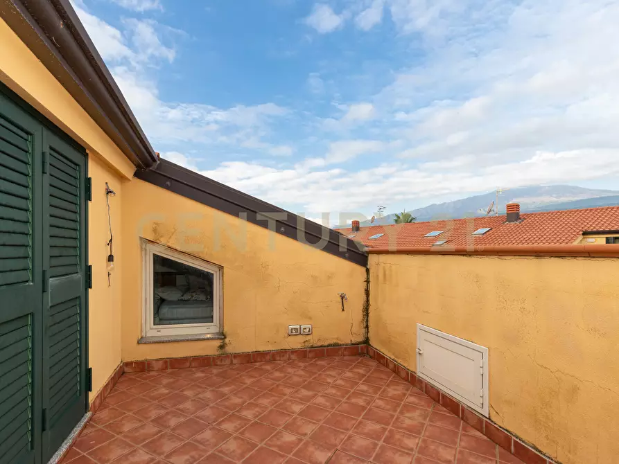 Immagine 72 di Mansarda in vendita  in Via Spiaggia 39 a Mascali