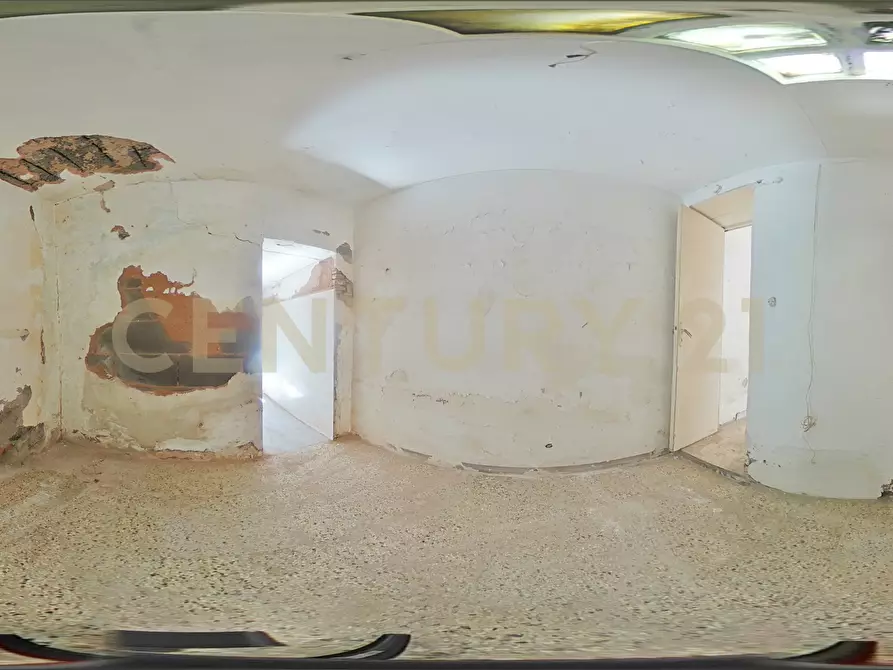 Immagine 35 di Casa indipendente in vendita  in Via Duca di Massa 17/19 a Aci Castello