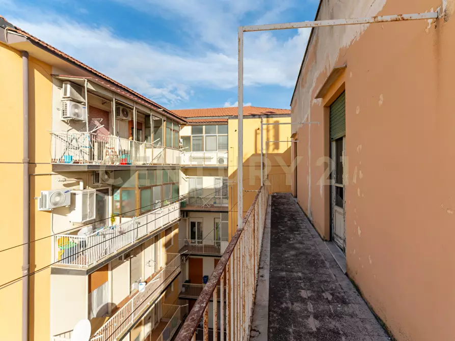 Immagine 25 di Pentalocale in vendita  in Piazza Spedini 8 a Catania