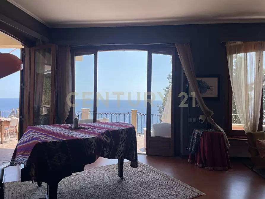 Immagine 8 di Villa in vendita  in manzella sn a Aci Castello