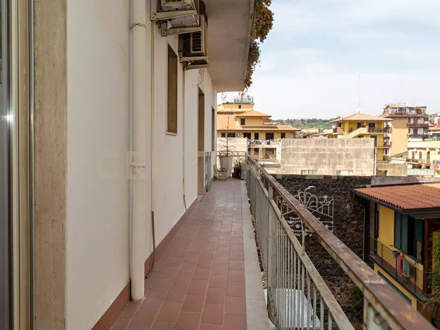 Immagine 33 di Quadrilocale in vendita  in Via Veglia 1 a Catania