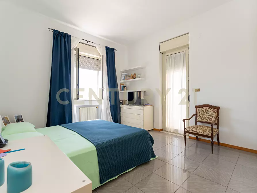 Immagine 27 di Pentalocale in vendita  in Via Salvatore Vigo 106 a Acireale