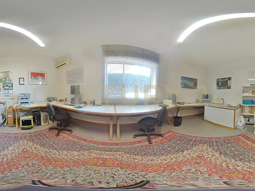 Immagine 47 di Pentalocale in vendita  in Via Convento del Carmine 5 a Tremestieri Etneo