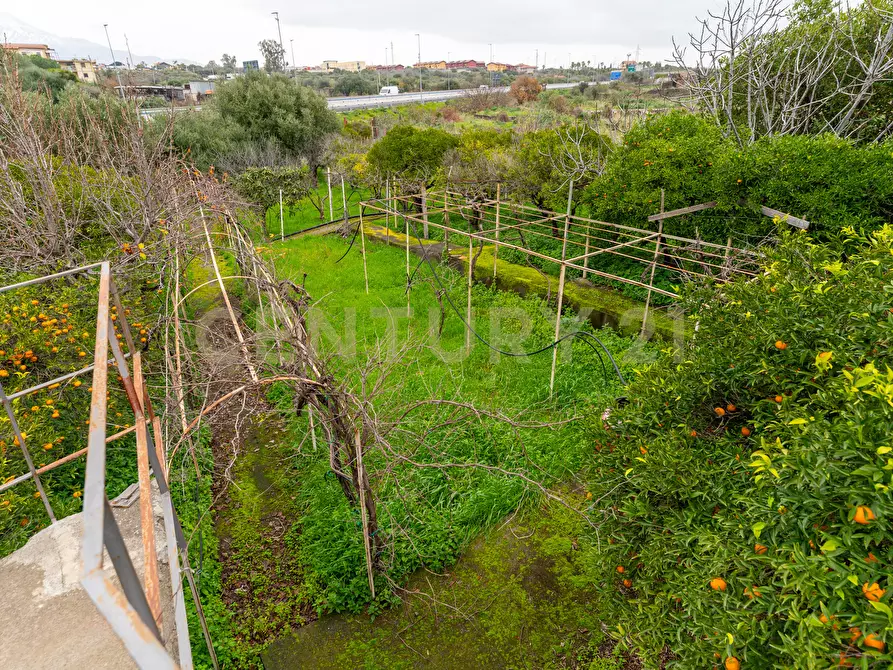 Immagine 76 di Villa in vendita  in Via delle Camelie 20 a Misterbianco