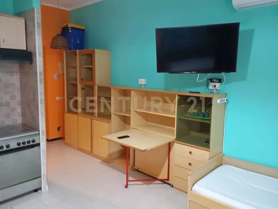 Immagine 7 di Bilocale in vendita  in Via Porticato a Giardini-Naxos