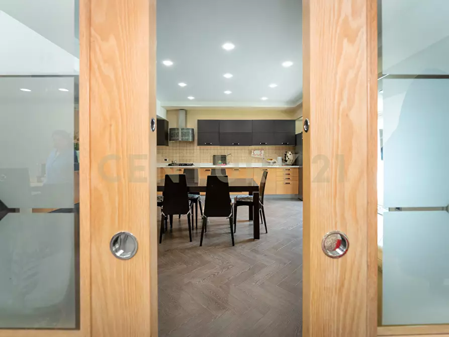 Immagine 20 di Villa in vendita  in Via G. Pezzana 11 a Aci Castello