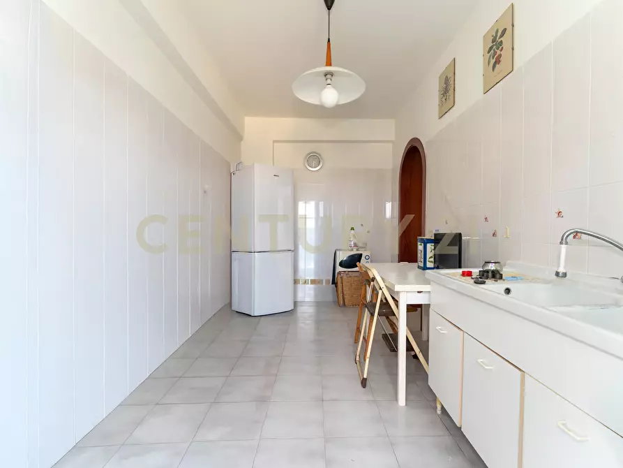 Immagine 21 di Quadrilocale in vendita  in Viale Librino 1 a Catania