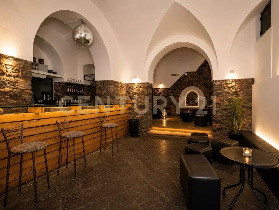 Immagine 19 di Locale commerciale in vendita  in Via Giuseppe Verdi 65 a Catania