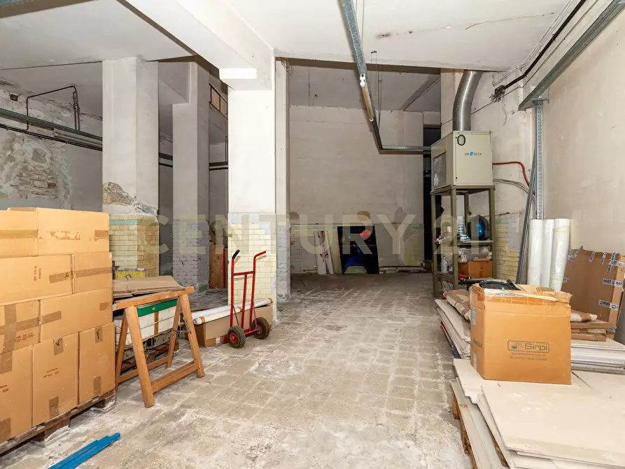Immagine 36 di Locale commerciale in vendita  in Viale Mario Rapisardi 186 a Catania